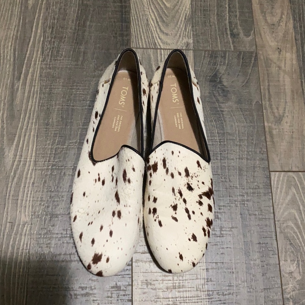 Toms cow hide flats